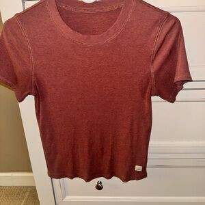 Vuori Red Fitted Short Sleeve T-Shirt